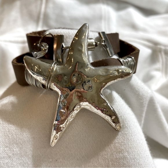 Silver Starfish Handcrafted Leather Wrap Bracelet NEW - Picture 1 of 8
